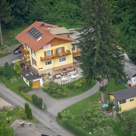 Fruehstueckspension Blasge Bodensdorf Buitenkant foto