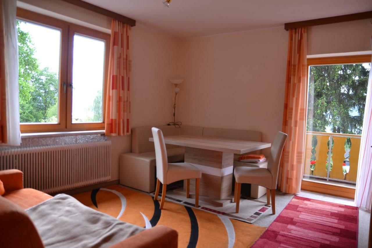 Fruehstueckspension Blasge Bodensdorf Buitenkant foto