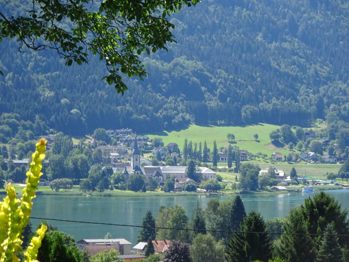 Fruehstueckspension Blasge Bodensdorf Buitenkant foto
